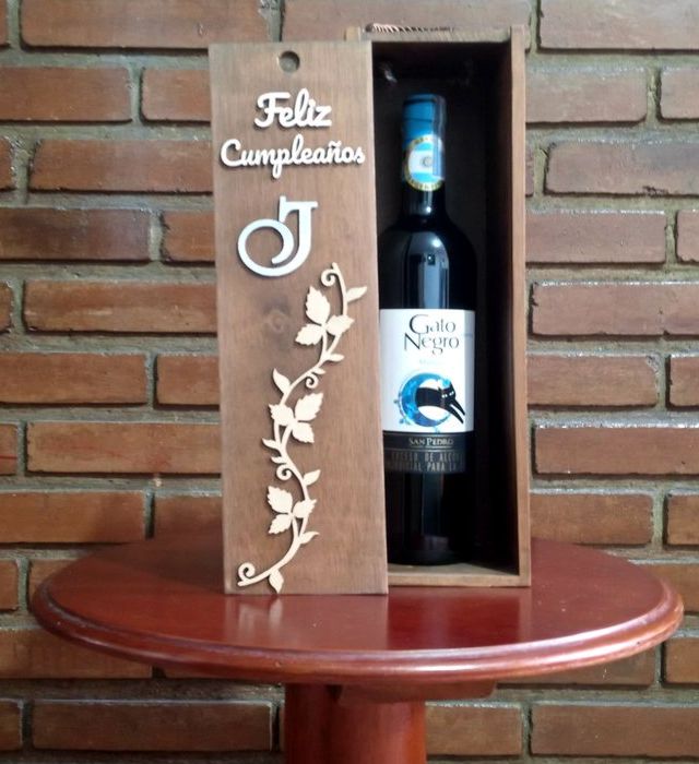 Caja de Vino Personalizada en Madera de Pino